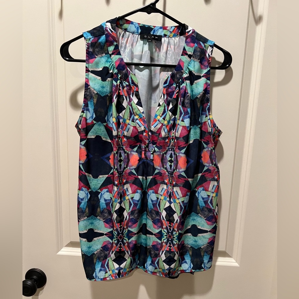 Glam size medium sleeveless shirt, colorful